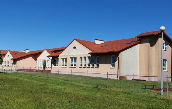 Dach na Szkole Podstawowej w Krąplewicach zmodernizowany