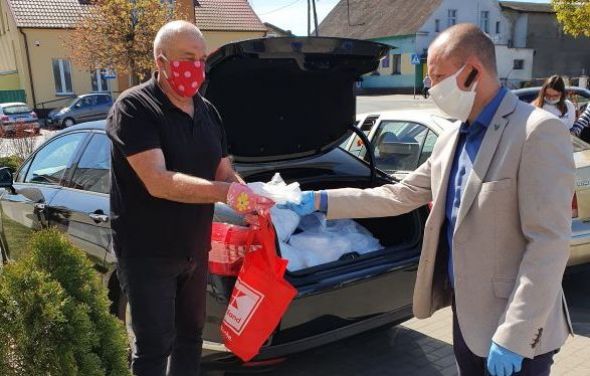 Gmina Jeżewo rozdaje maseczki mieszkańcom